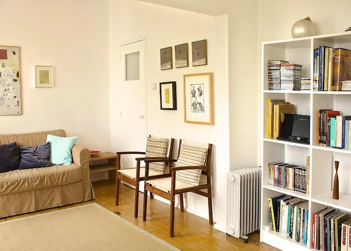 Quiet And Charming Free Private Parking Appartamento