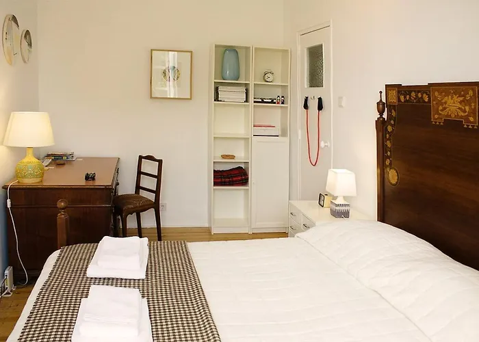 Quiet And Charming Free Private Parking Appartement Lissabon
